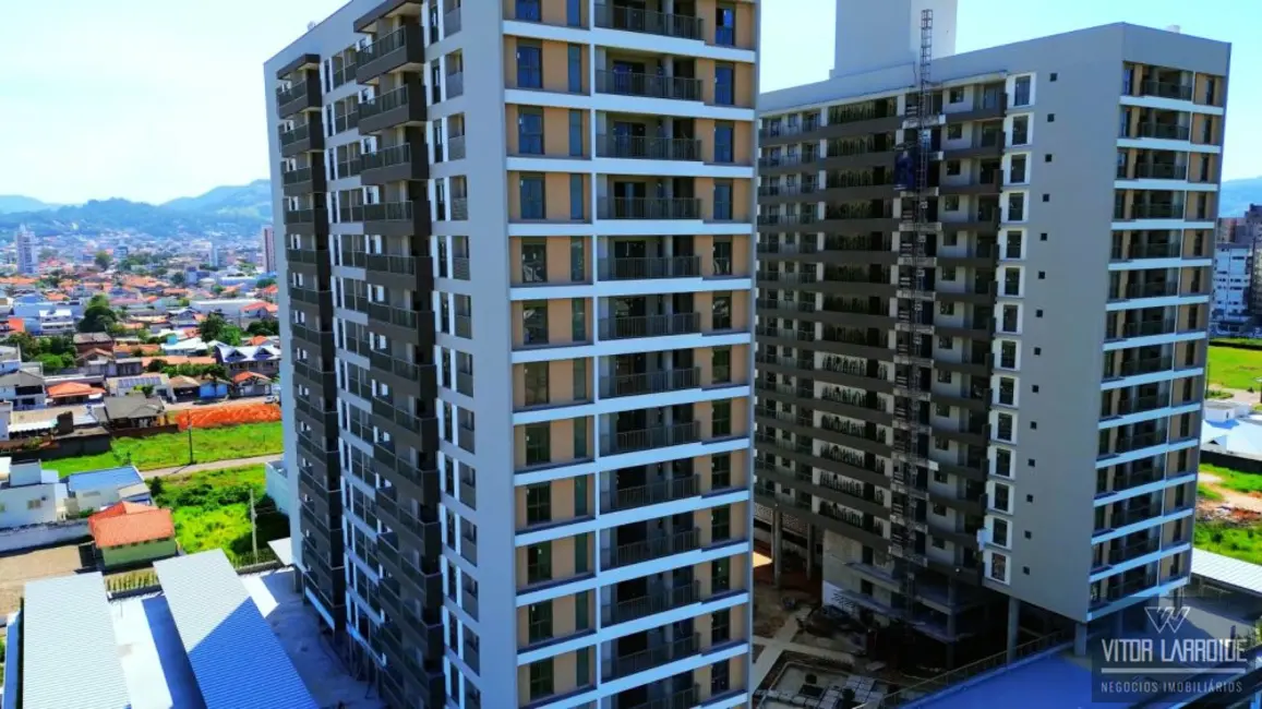 Foto 2 de Apartamento com 2 quartos à venda, 75m2 em Recife, Tubarao - SC