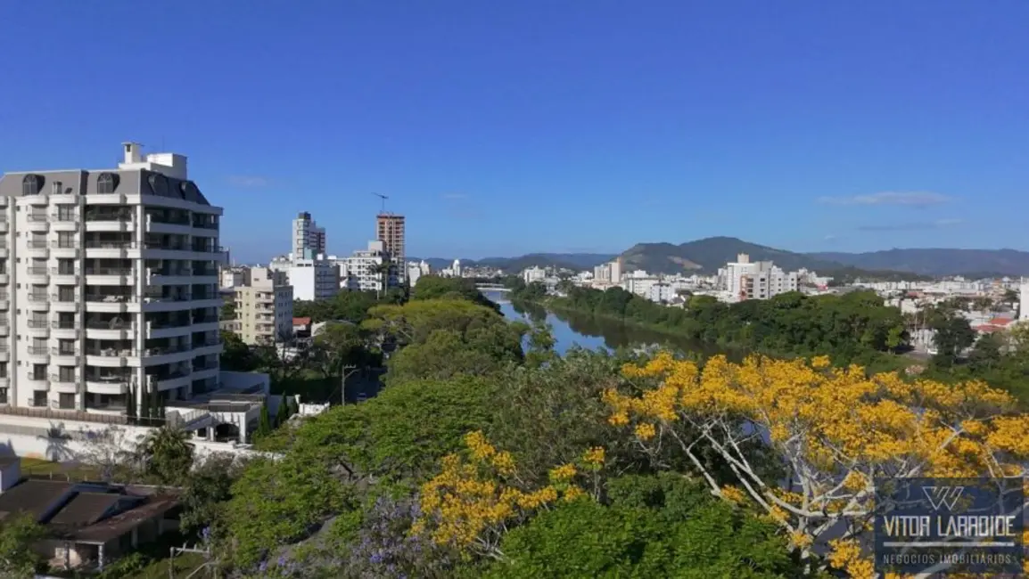 Foto 1 de Apartamento com 3 quartos à venda, 120m2 em Vila Moema, Tubarao - SC