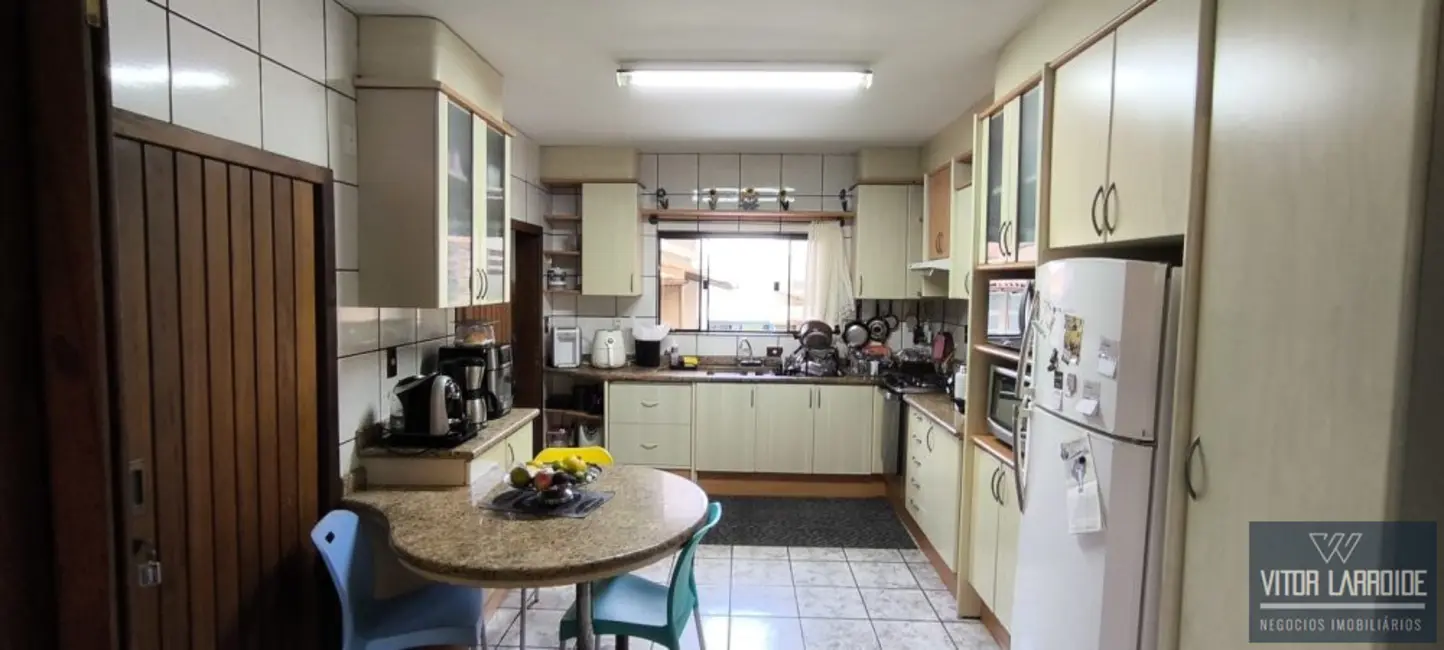 Foto 5 de Casa com 4 quartos à venda, 300m2 em Imbituba - SC