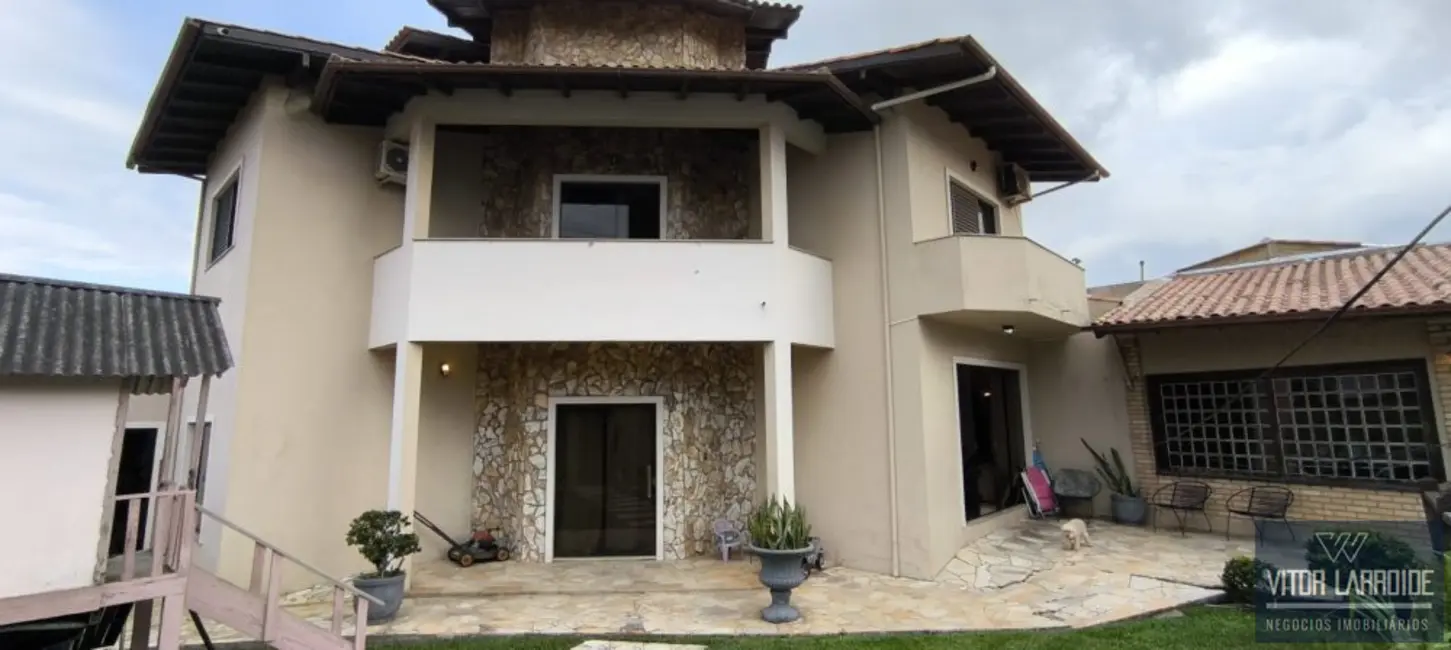 Foto 7 de Casa com 4 quartos à venda, 300m2 em Imbituba - SC