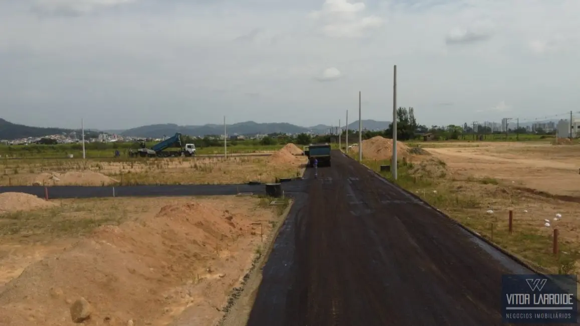 Foto 4 de Terreno / Lote à venda, 250m2 em Congonhas, Tubarao - SC