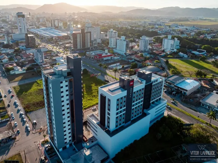 Foto 8 de Sala Comercial à venda, 33m2 em Centro, Tubarao - SC