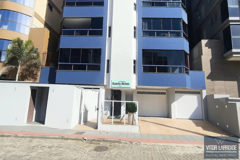 Foto 1 de Apartamento com 3 quartos à venda, 120m2 em Laguna - SC