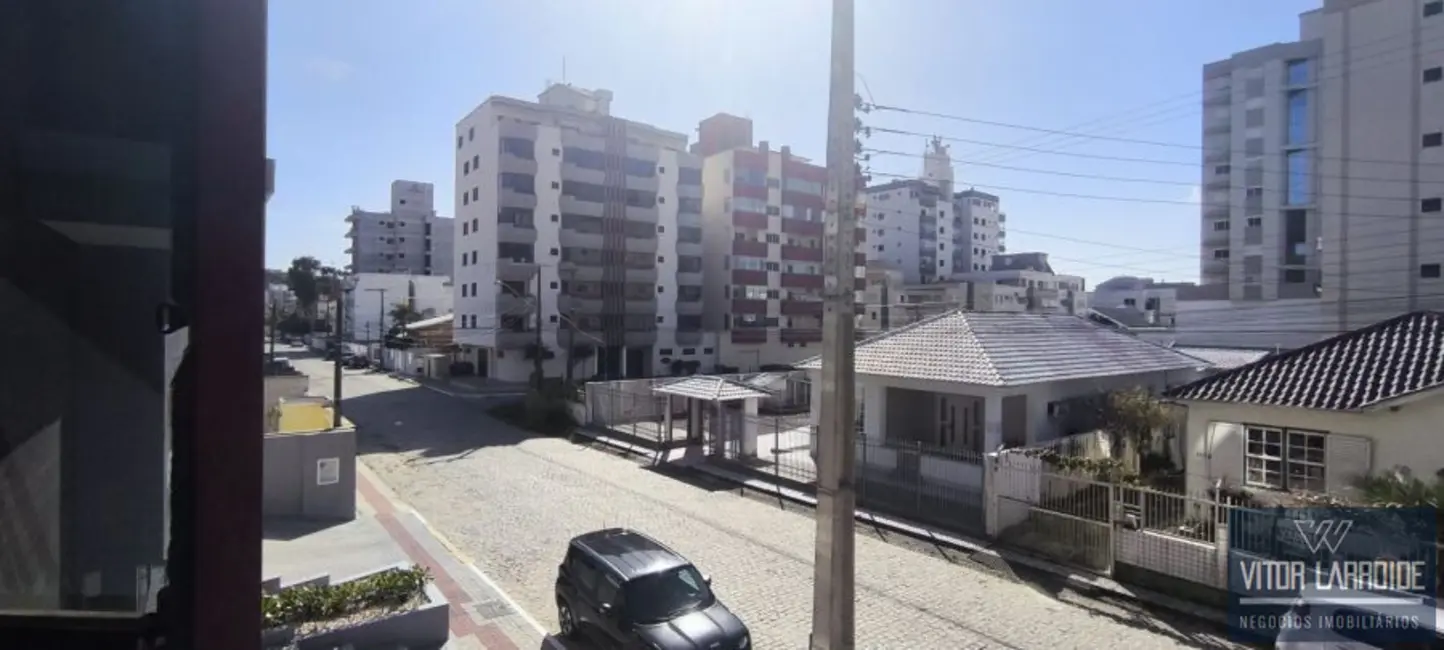 Foto 2 de Apartamento com 3 quartos à venda, 120m2 em Laguna - SC