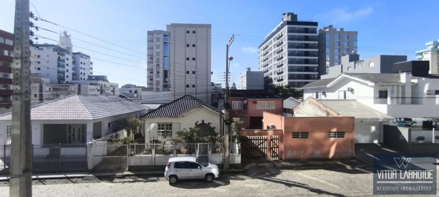 Foto 6 de Apartamento com 3 quartos à venda, 120m2 em Laguna - SC