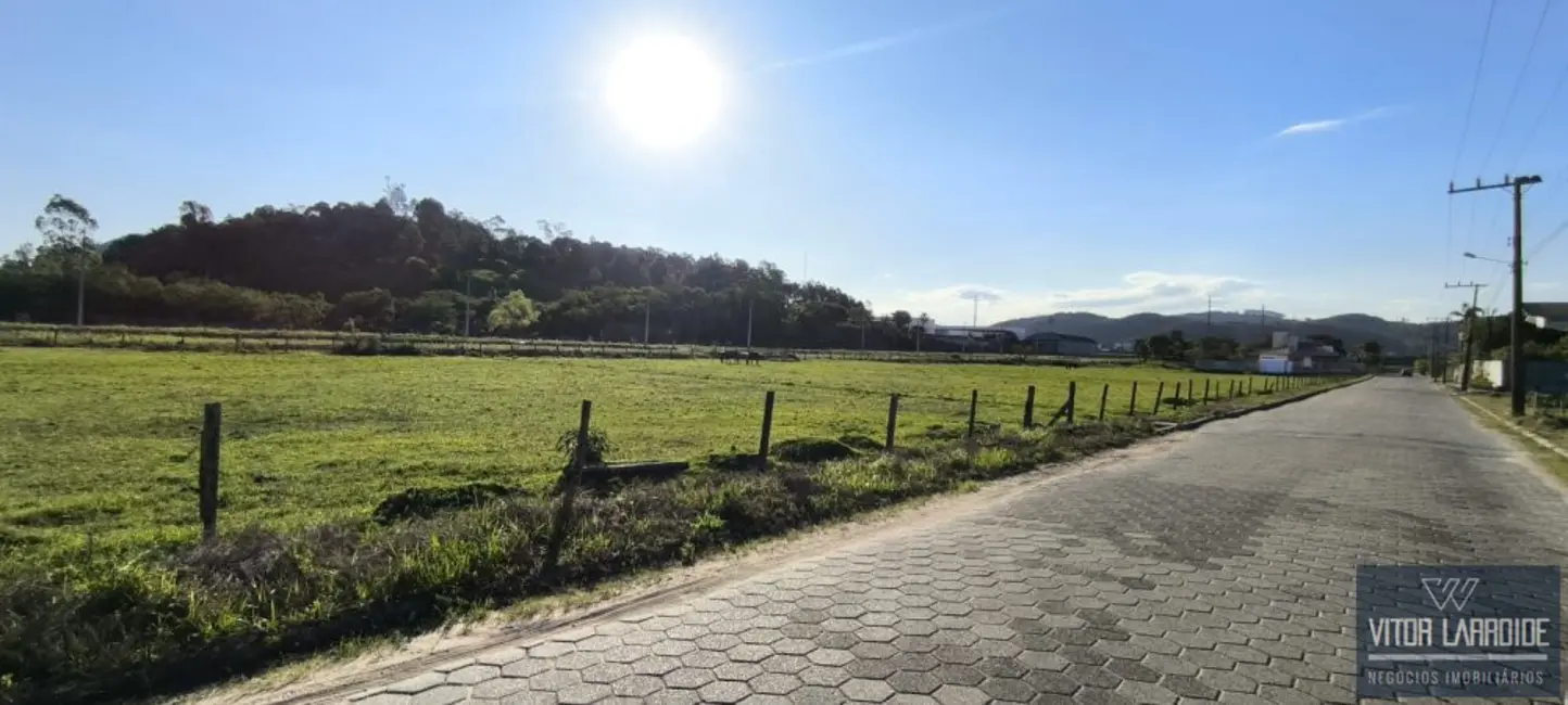 Foto 5 de Terreno / Lote à venda, 2560m2 em Humaitá, Tubarao - SC