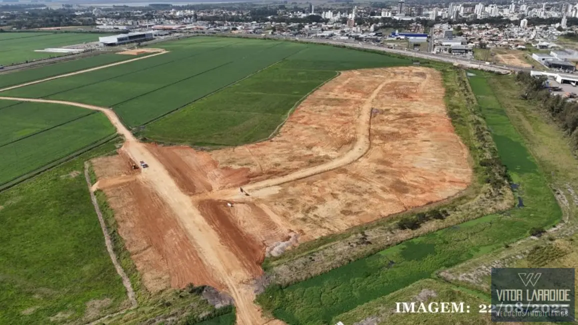 Foto 1 de Terreno / Lote à venda, 250m2 em Vila Esperança, Tubarao - SC