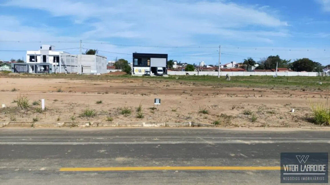 Foto 1 de Terreno / Lote à venda, 300m2 em São João (Margem Esquerda), Tubarao - SC