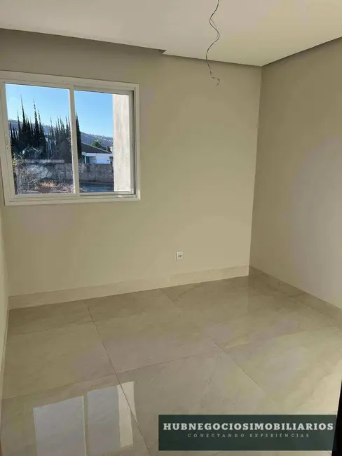 Foto 6 de Cobertura com 4 quartos à venda, 182m2 em Ibituruna, Montes Claros - MG