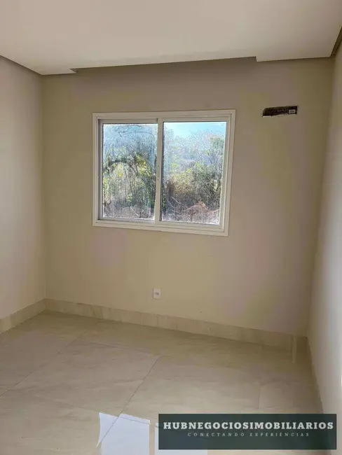 Foto 3 de Cobertura com 4 quartos à venda, 182m2 em Ibituruna, Montes Claros - MG