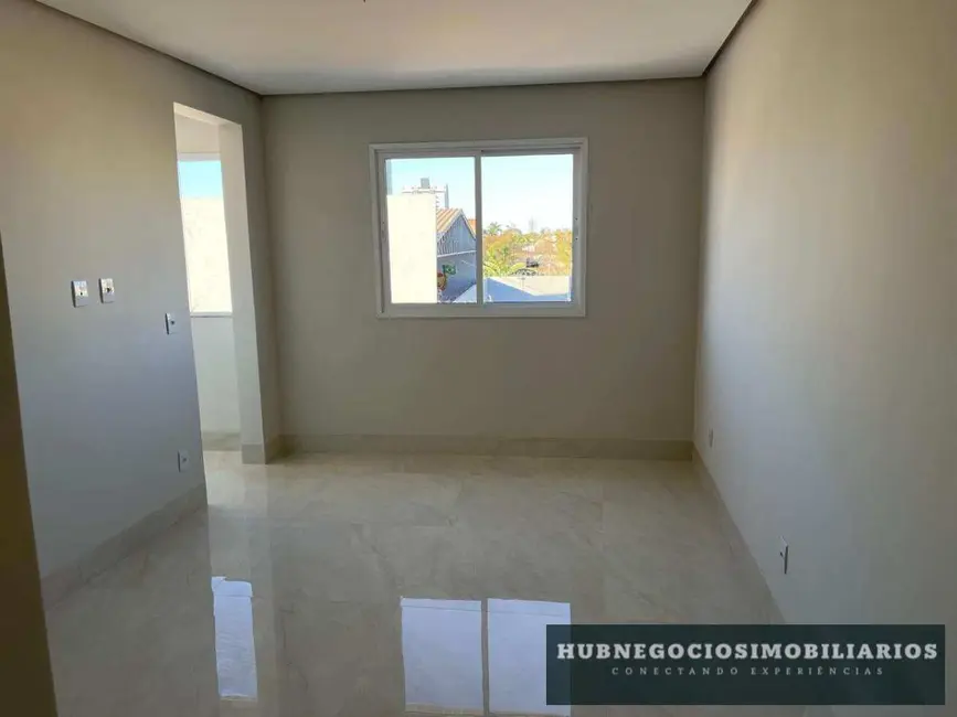 Foto 4 de Cobertura com 4 quartos à venda, 182m2 em Ibituruna, Montes Claros - MG