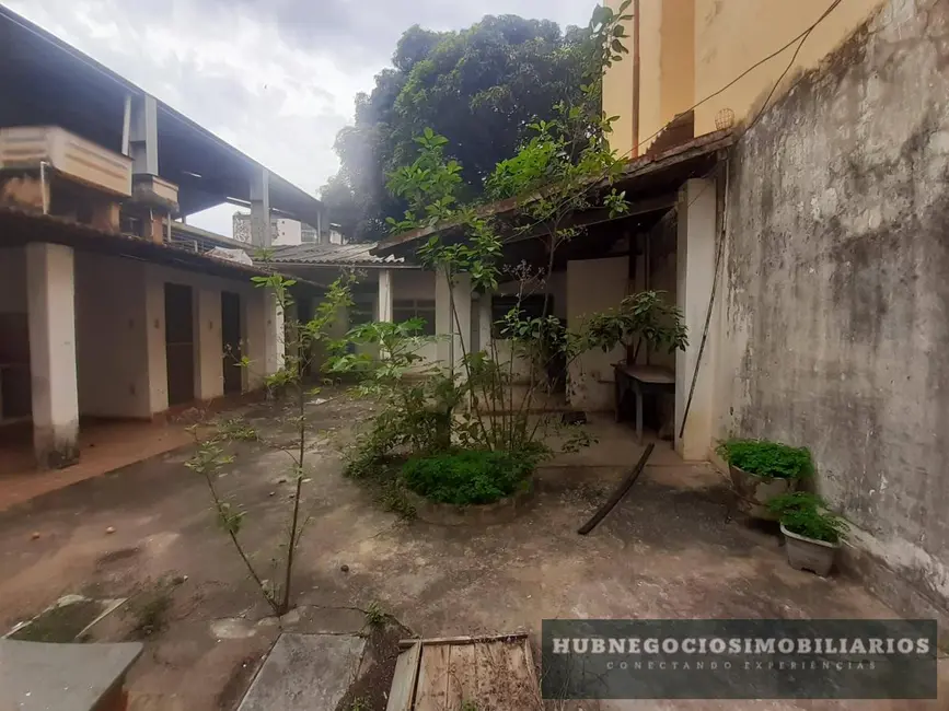 Foto 7 de Casa à venda, 370m2 em Centro, Montes Claros - MG