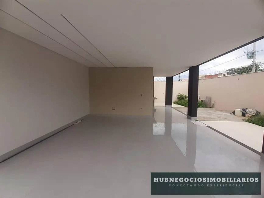 Casa com 4 quartos à venda, 210m2 em Barcelona Park, Montes Claros - MG - imagem 3 Foto 3 de Casa com 4 quartos à venda, 210m2 em Barcelona Park, Montes Claros - MG