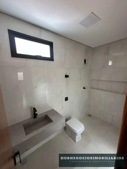 Foto 5 de Casa com 3 quartos à venda, 212m2 em Barcelona Park, Montes Claros - MG