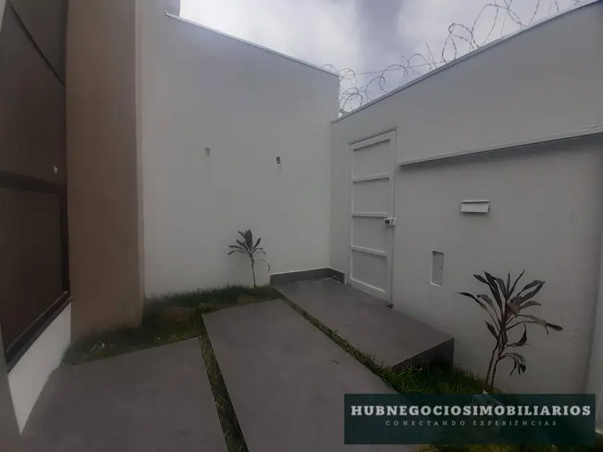 Casa com 3 quartos à venda em Ibituruna, Montes Claros - MG - imagem 3 Foto 3 de Casa com 3 quartos à venda em Ibituruna, Montes Claros - MG