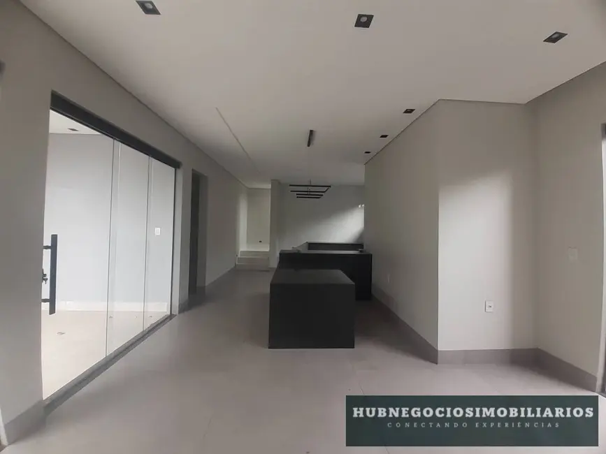 Foto 3 de Casa com 4 quartos à venda, 240m2 em Edgar Pereira, Montes Claros - MG