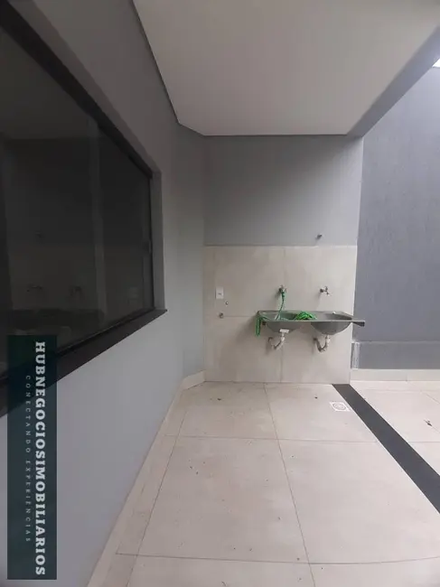 Foto 2 de Casa com 4 quartos à venda, 240m2 em Edgar Pereira, Montes Claros - MG
