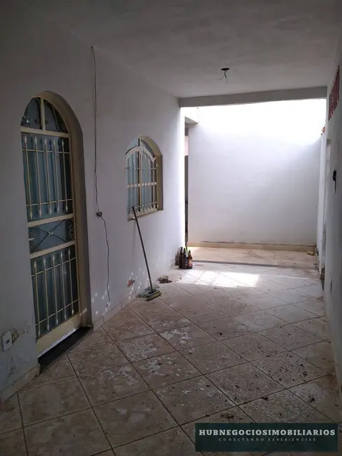 Foto 8 de Casa com 2 quartos à venda, 263m2 em João Botelho, Montes Claros - MG