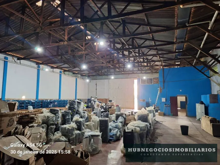 Foto 3 de Armazém / Galpão à venda em Centro, Montes Claros - MG