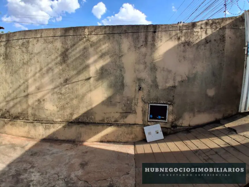 Foto 2 de Casa com 2 quartos à venda, 150m2 em Santa Rita I, Montes Claros - MG