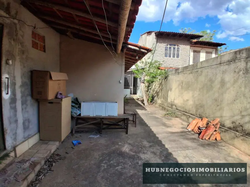 Foto 3 de Casa com 2 quartos à venda, 150m2 em Santa Rita I, Montes Claros - MG