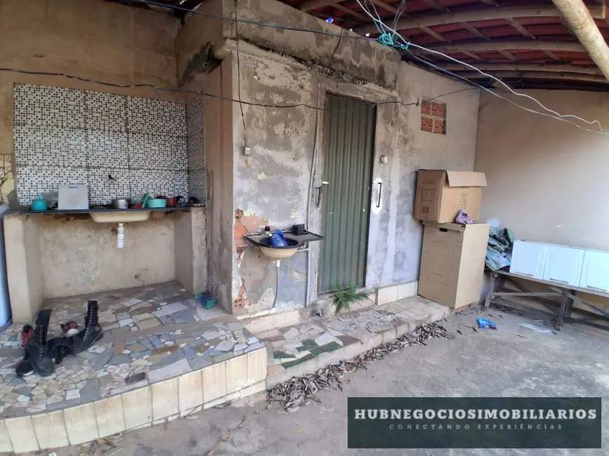 Foto 4 de Casa com 2 quartos à venda, 150m2 em Santa Rita I, Montes Claros - MG