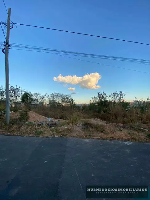 Foto 3 de Terreno / Lote à venda, 609m2 em Centro, Montes Claros - MG