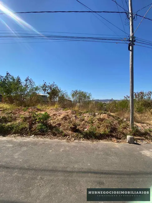 Foto 4 de Terreno / Lote à venda, 609m2 em Centro, Montes Claros - MG