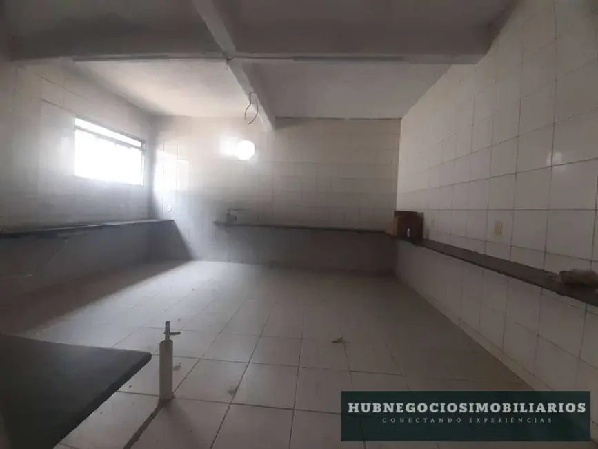 Loja para alugar, 200m2 em Centro, Montes Claros - MG - imagem 8 Foto 8 de Loja para alugar, 200m2 em Centro, Montes Claros - MG