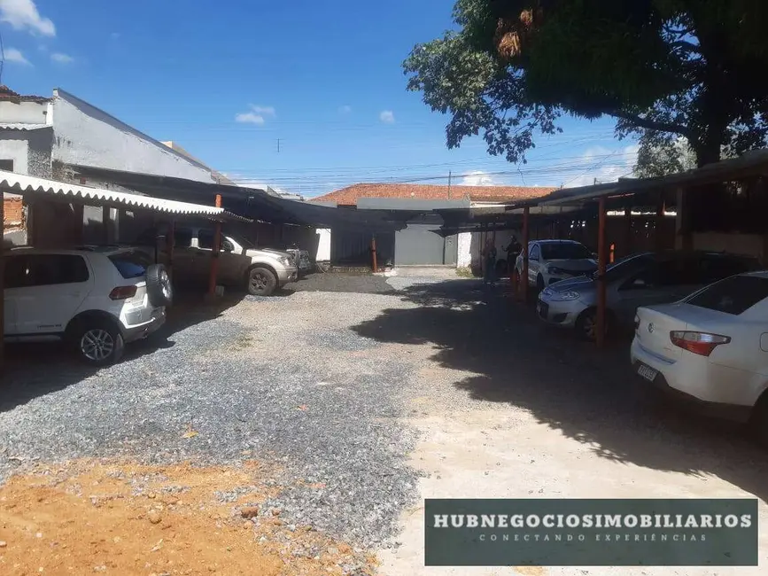 Foto 3 de Terreno / Lote à venda, 644m2 em Centro, Montes Claros - MG