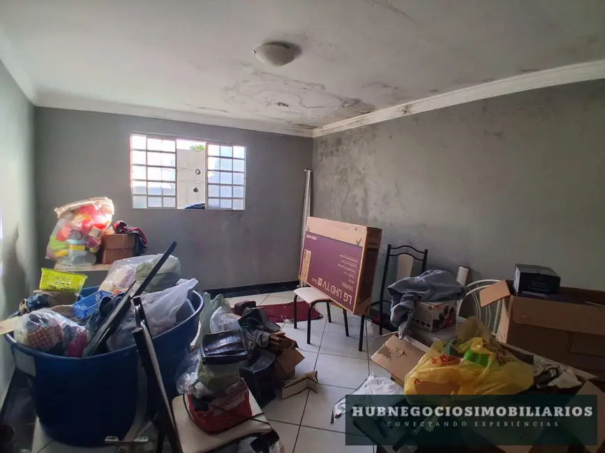 Foto 6 de Casa com 3 quartos à venda, 195m2 em Cintra, Montes Claros - MG