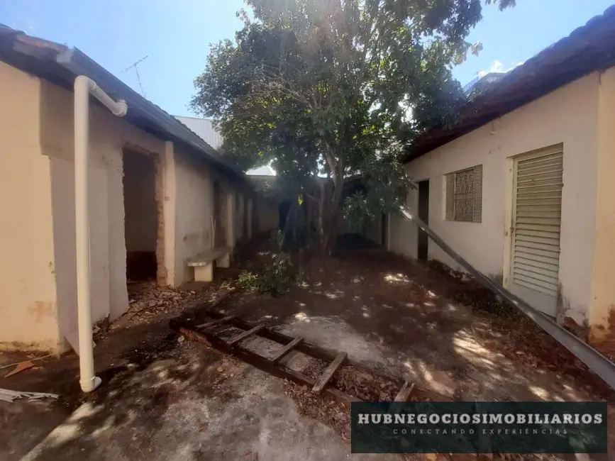 Foto 2 de Casa com 4 quartos à venda, 423m2 em Centro, Montes Claros - MG