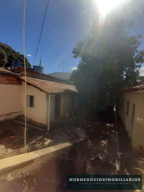 Foto 1 de Casa com 4 quartos à venda, 423m2 em Centro, Montes Claros - MG