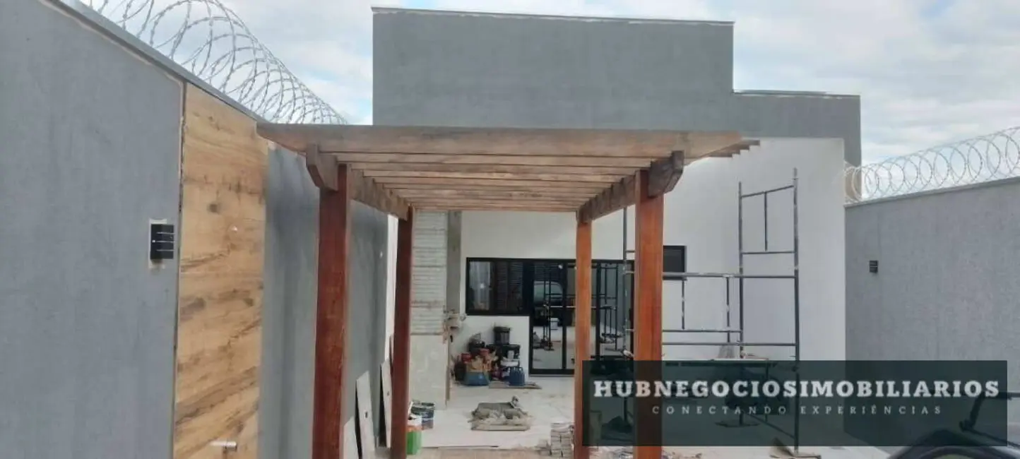 Foto 1 de Casa com 3 quartos à venda, 193m2 em Ibituruna, Montes Claros - MG