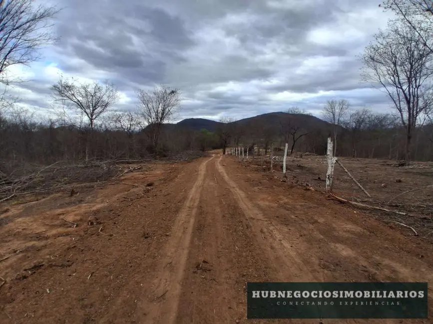 Foto 4 de Chácara à venda, 1055m2 em Centro, Montes Claros - MG