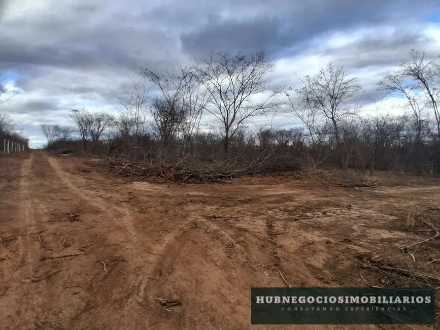 Foto 1 de Chácara à venda, 1055m2 em Centro, Montes Claros - MG