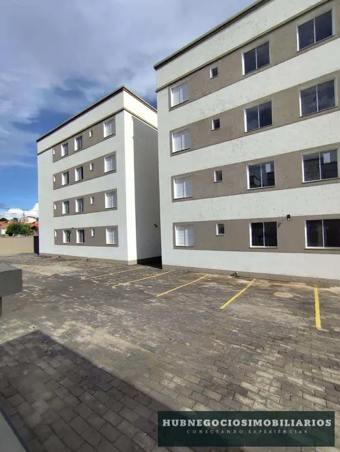 Foto 2 de Apartamento com 2 quartos à venda, 45m2 em Universitário, Montes Claros - MG