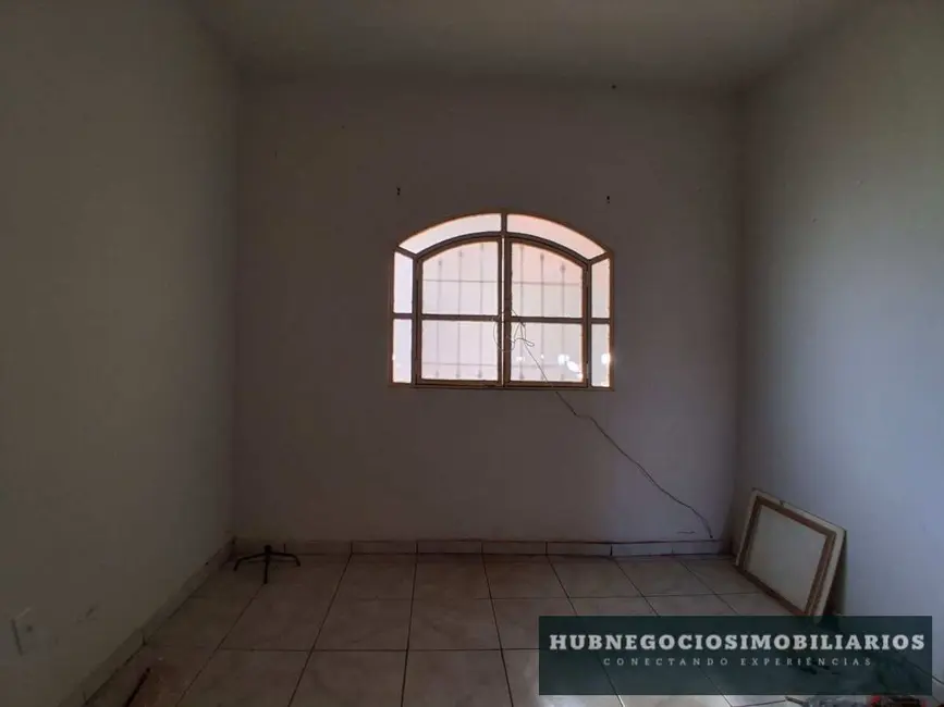 Foto 2 de Casa com 2 quartos à venda, 263m2 em Santa Rita I, Montes Claros - MG