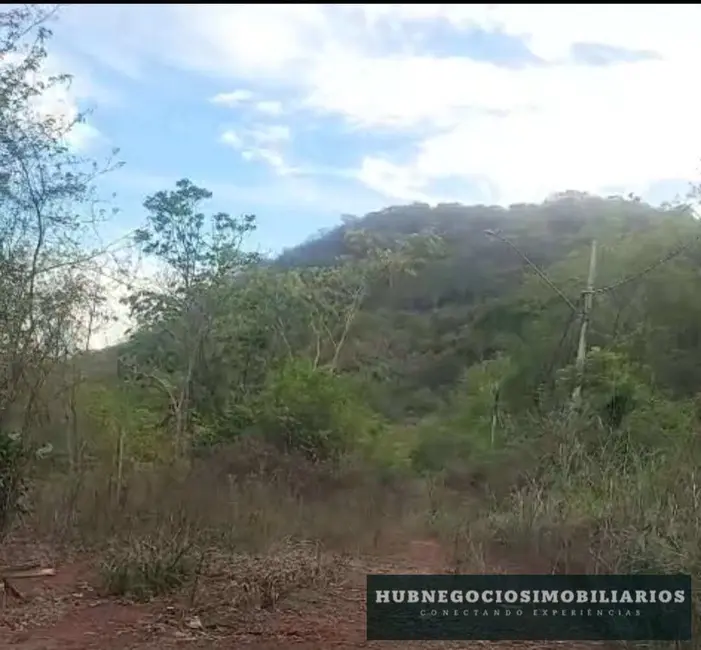 Foto 3 de Terreno / Lote à venda, 980m2 em Ibituruna, Montes Claros - MG