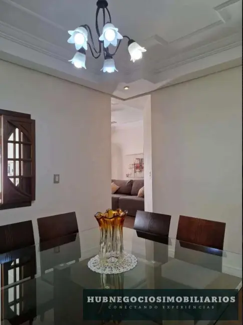 Casa com 4 quartos à venda, 270m2 em Barcelona Park, Montes Claros - MG - imagem 4 Foto 4 de Casa com 4 quartos à venda, 270m2 em Barcelona Park, Montes Claros - MG