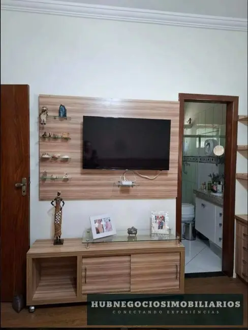 Casa com 4 quartos à venda, 270m2 em Barcelona Park, Montes Claros - MG - imagem 8 Foto 8 de Casa com 4 quartos à venda, 270m2 em Barcelona Park, Montes Claros - MG