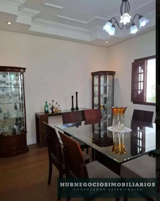 Casa com 4 quartos à venda, 270m2 em Barcelona Park, Montes Claros - MG - imagem 3 Foto 3 de Casa com 4 quartos à venda, 270m2 em Barcelona Park, Montes Claros - MG