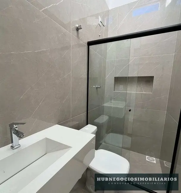 Foto 1 de Casa com 3 quartos à venda, 150m2 em Belvedere, Montes Claros - MG