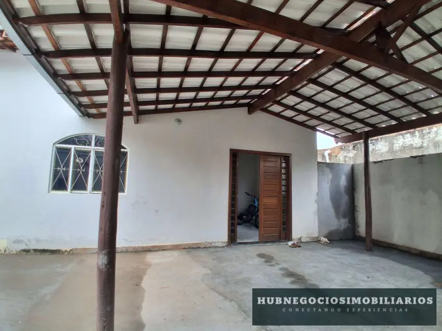 Foto 2 de Casa com 3 quartos à venda, 354m2 em Santa Rita I, Montes Claros - MG