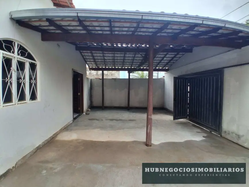 Foto 3 de Casa com 3 quartos à venda, 354m2 em Santa Rita I, Montes Claros - MG