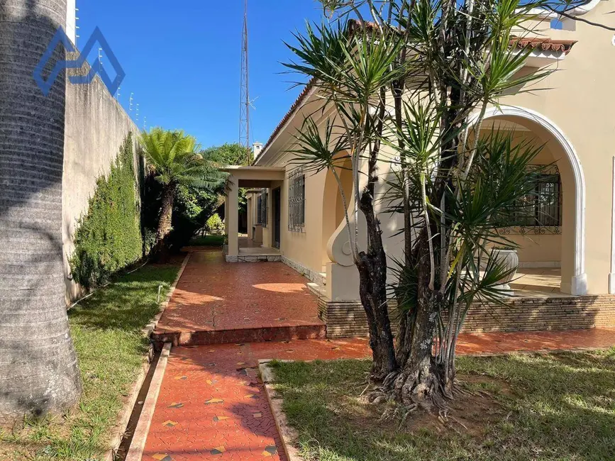 Casa com 3 quartos à venda, 940m2 em Centro, Sorocaba - SP - imagem 4 Foto 4 de Casa com 3 quartos à venda, 940m2 em Centro, Sorocaba - SP