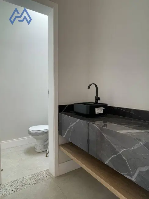 Casa de Condomínio com 3 quartos à venda, 250m2 em Sorocaba - SP - imagem 3 Foto 3 de Casa de Condomínio com 3 quartos à venda, 250m2 em Sorocaba - SP