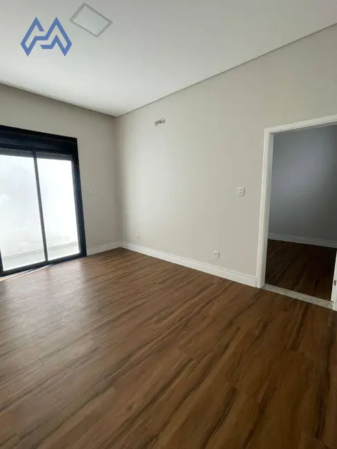 Casa de Condomínio com 3 quartos à venda, 250m2 em Sorocaba - SP - imagem 8 Foto 8 de Casa de Condomínio com 3 quartos à venda, 250m2 em Sorocaba - SP