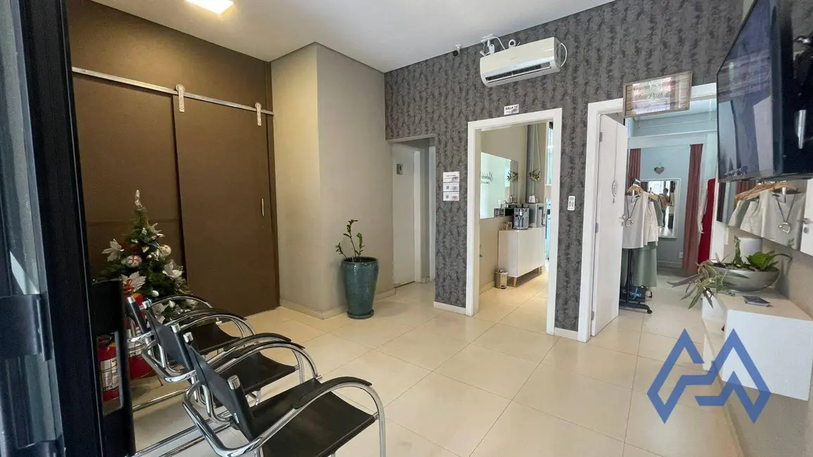Sala Comercial à venda, 360m2 em Parque Campolim, Sorocaba - SP - imagem 3 Foto 3 de Sala Comercial à venda, 360m2 em Parque Campolim, Sorocaba - SP