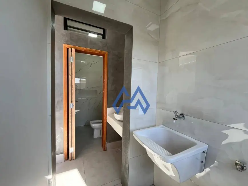 Casa de Condomínio com 3 quartos à venda, 250m2 em Cajuru do Sul, Sorocaba - SP - imagem 3 Foto 3 de Casa de Condomínio com 3 quartos à venda, 250m2 em Cajuru do Sul, Sorocaba - SP